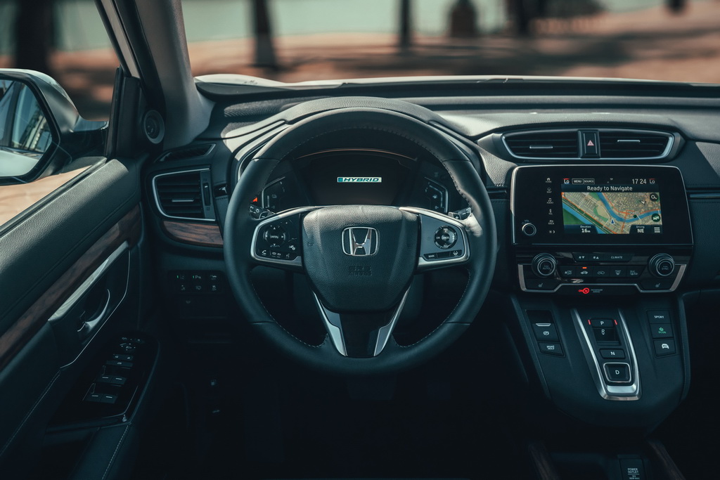 Honda CR-V Hybrid dashboard