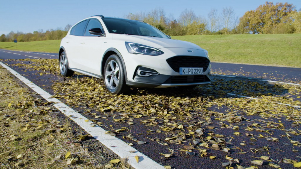 Κίνδυνος από τα πεσμένα φύλλα των δέντρων, Ford Safety leaves 1