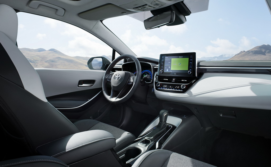 Toyota Corolla Tourng Sports interior