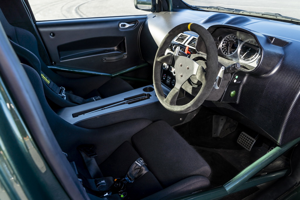 Aston Martin V8 Cygnet interior
