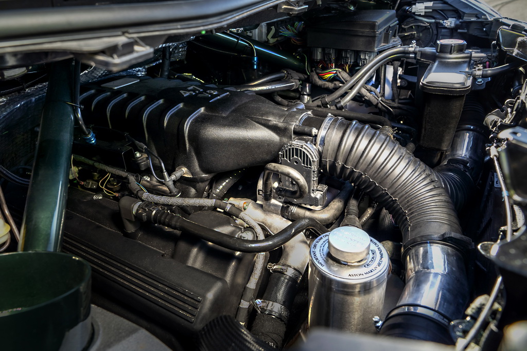 Aston Martin V8 Cygnet engine