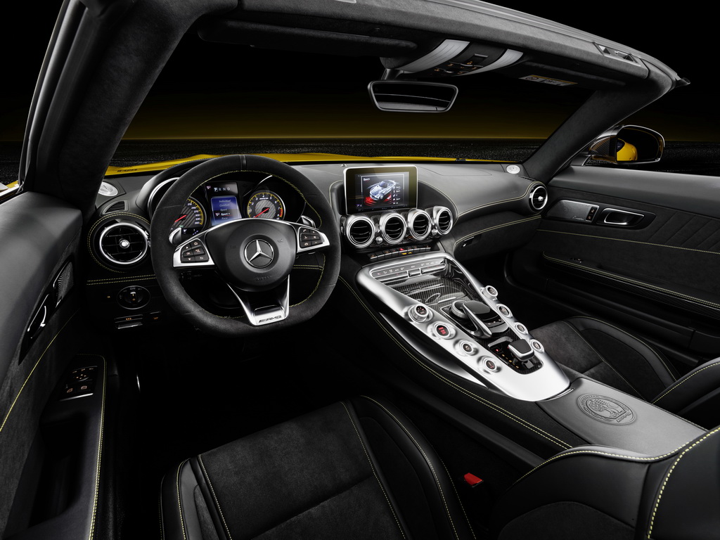 Mercedes AMG GT S Roadster interior