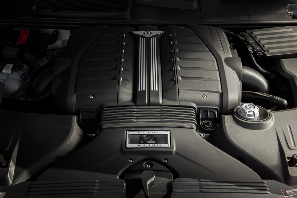 Bentley Bentayga Speed engine