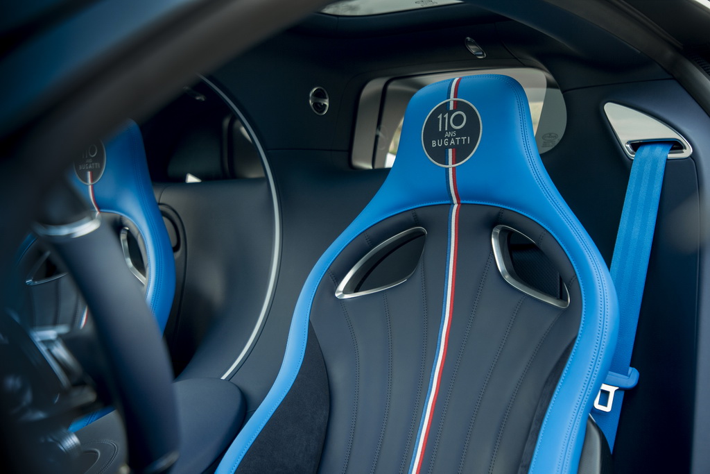 Bugatti Chiron Sport «110 ans Bugatti» interior detail