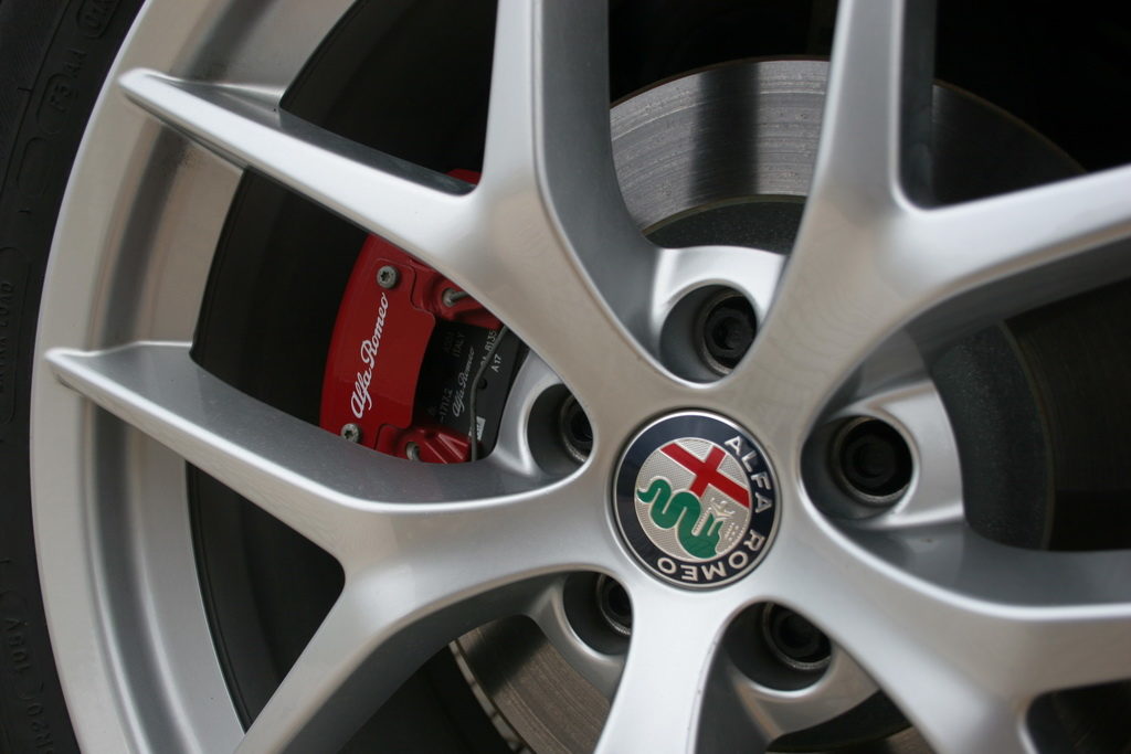 Alfa Romeo Stelvio Q4 2.0T 280PS Auto detail