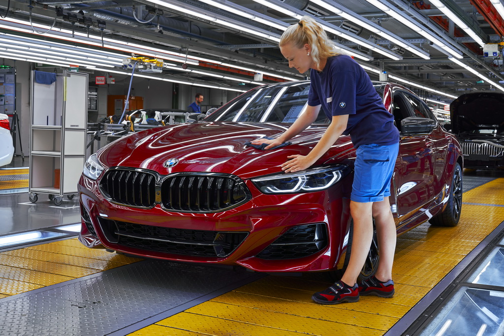 BMW 8 production