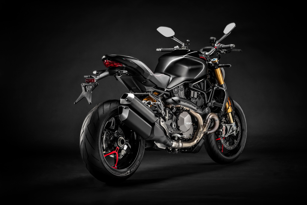 Ducati Monster 1200S Black on Black