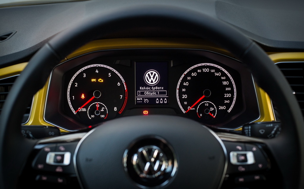 VW T-Roc dashboard