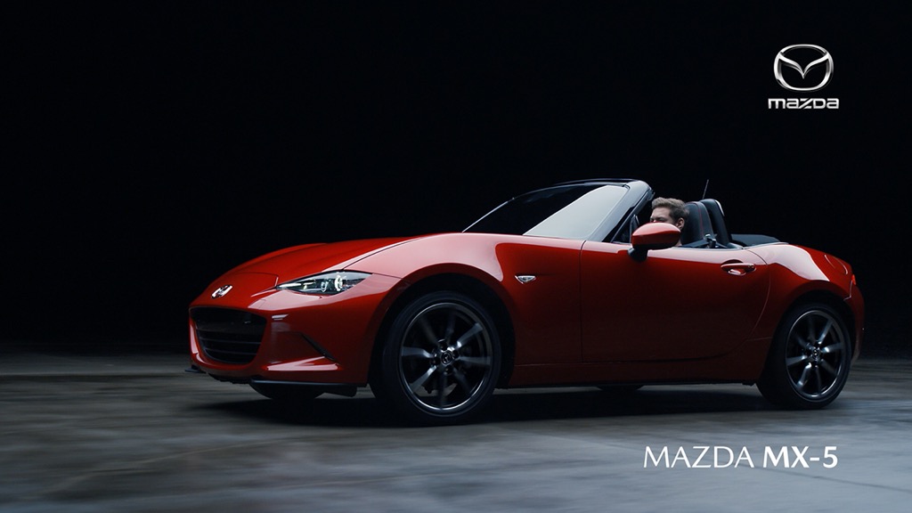 Νέα τηλεοπτική διαφήμιση Mazda MX-5