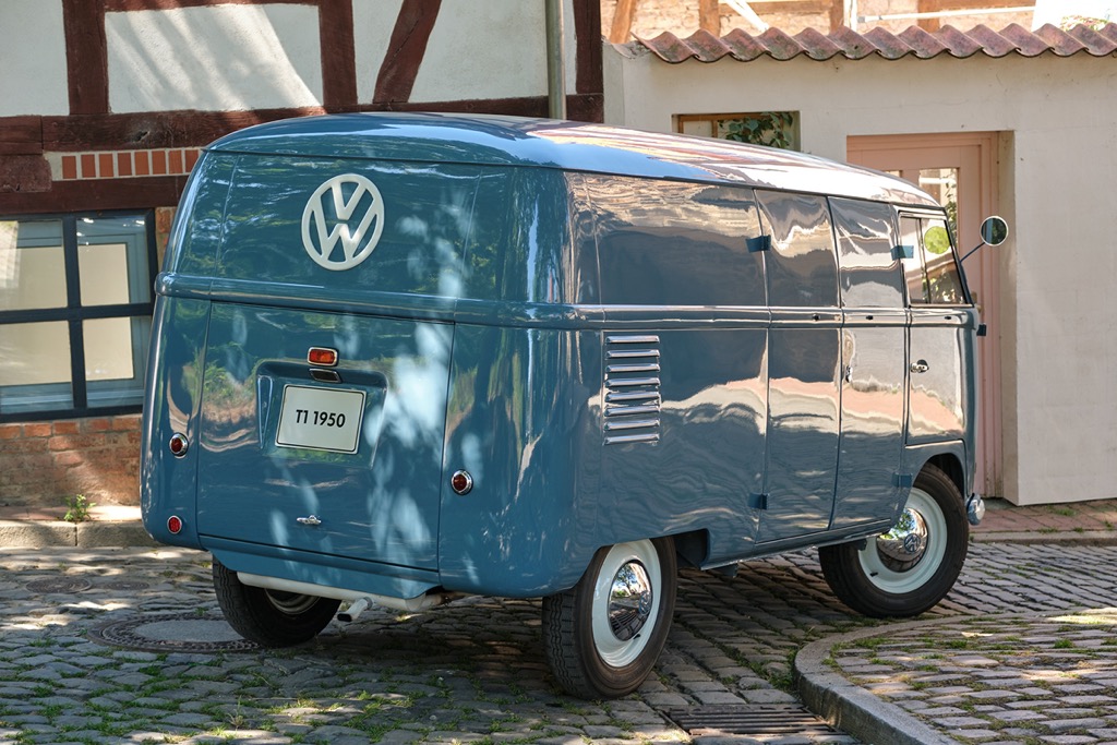 Το Volkswagen Transporter έγινε 70 ετών 