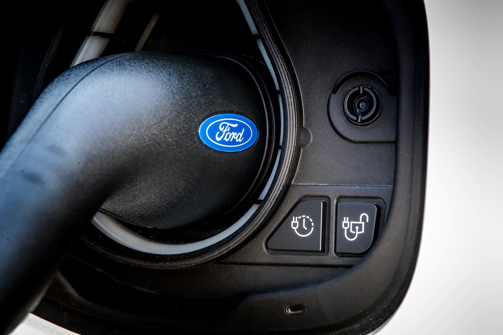 Ford Kuga Vignale Plug in Hybrid - detail