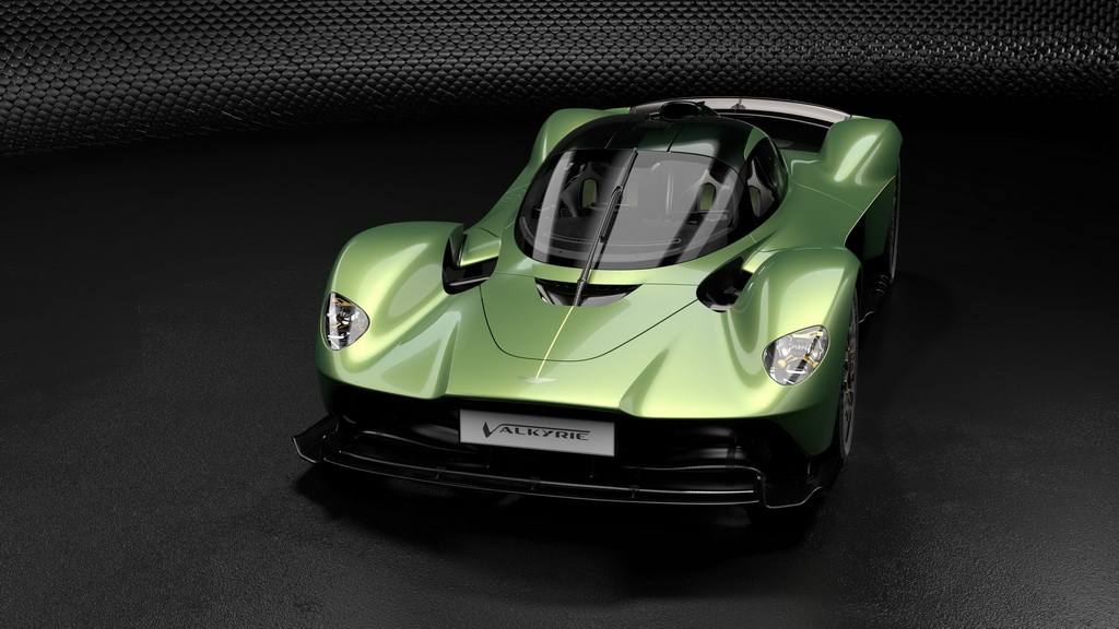 Aston Martin Valkyrie με AMR Track Performance front