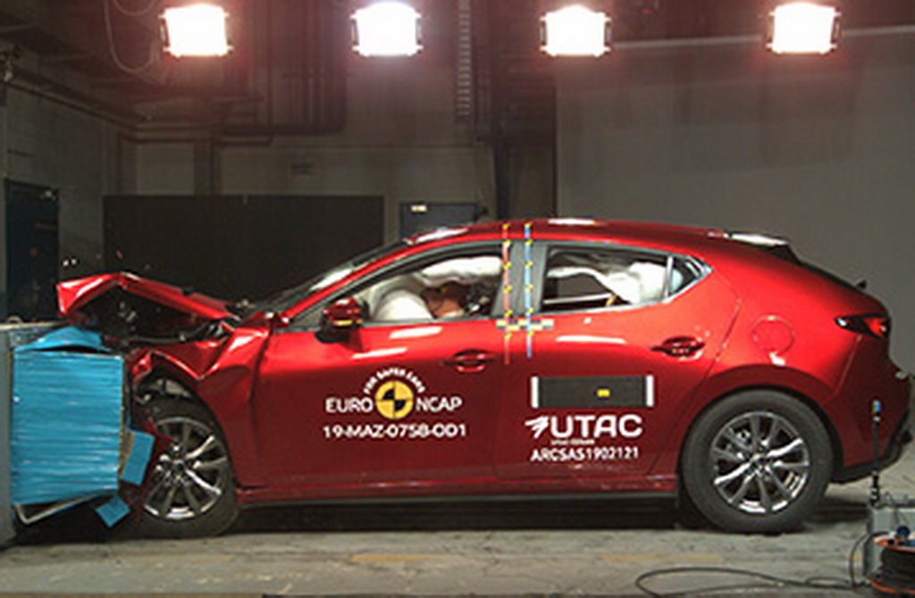 Πεντάστερο το νέο Mazda3 στις δοκιμές του Euro NCAP