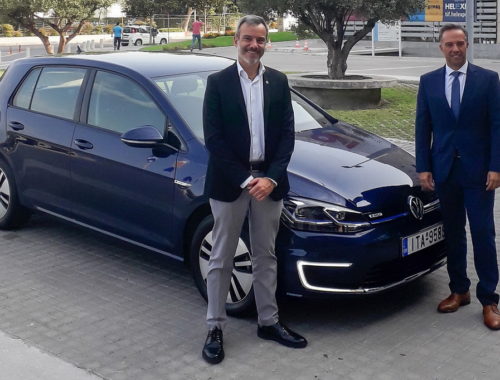 O Δήμαρχος Θεσσαλονίκης κινείται με VW e-Golf
