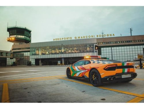 Μια Lamborghini Huracan στο αεροδρόμιο της Μπολόνια