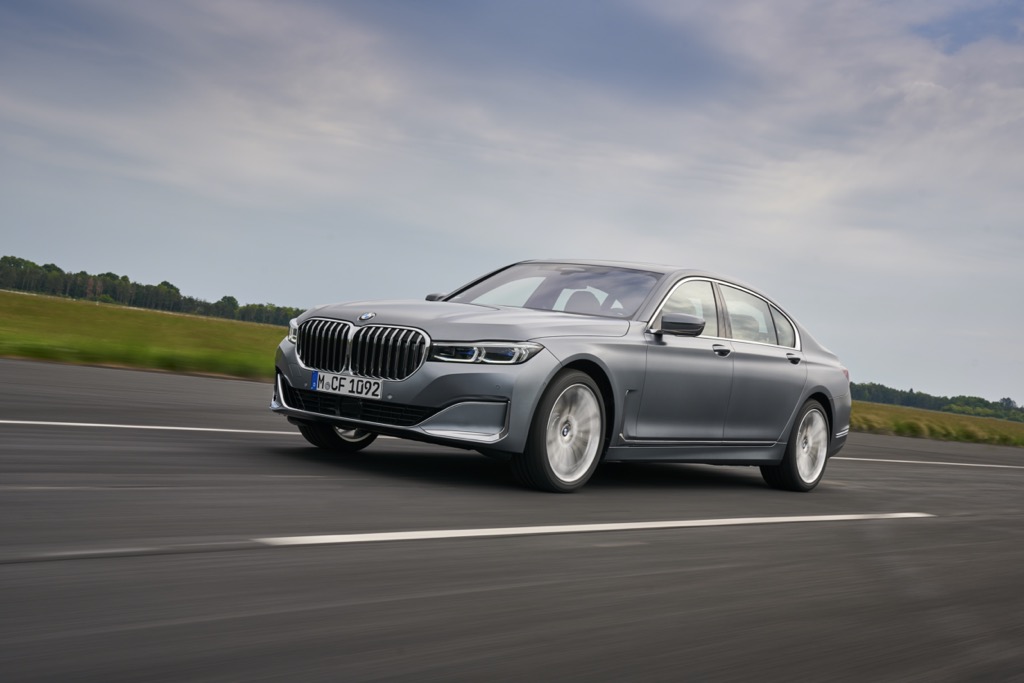 BMW Σειρά 7 με νέους εξακύλινδους σε σειρά κινητήρες