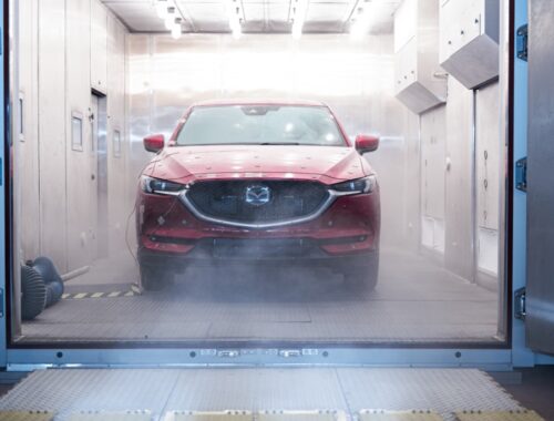 Η Mazda εξελίσσει αυτοκίνητα για μια ζωή